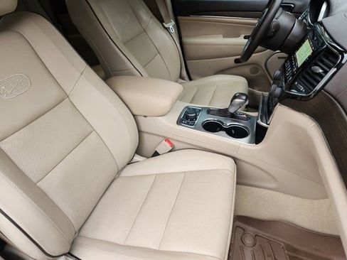 Used 2020 Jeep Grand Cherokee Overland image 19