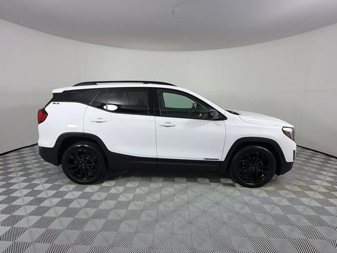 Used 2020 GMC Terrain SLE w/ Driver Convenience Package AWD/4WD image 4
