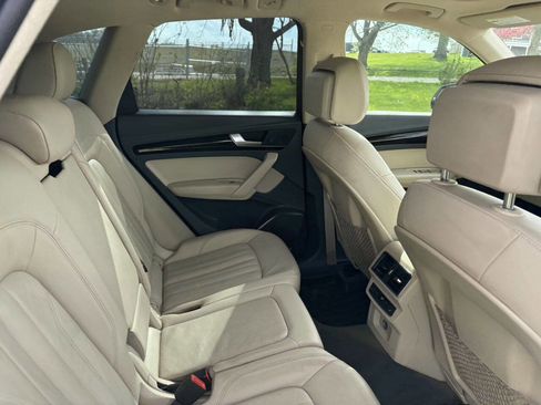 Used 2018 Audi Q5 2.0T Premium Plus w/ Premium Plus Package AWD/4WD image 33