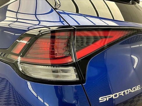 Used 2024 Kia Sportage EX image 30