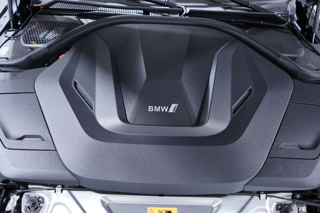 New 2026 BMW i4 eDrive40 w/ Premium Package RWD image 18