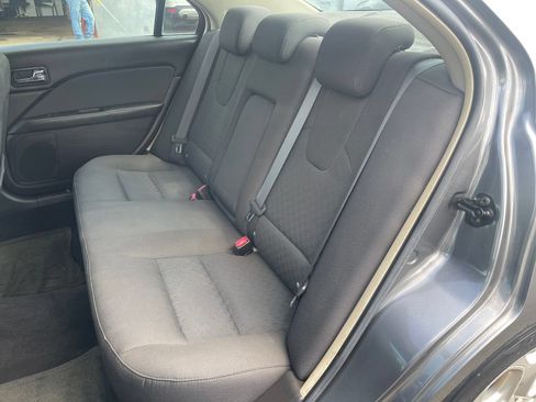 Used 2010 Ford Fusion SE FWD image 17