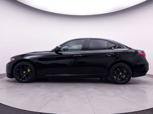 Used 2020 Alfa Romeo Giulia AWD w/ Quick Order Package 22J Sport image 39
