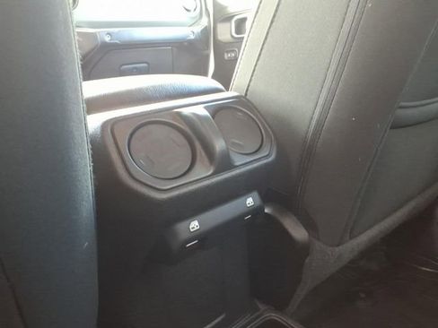 Certified 2022 Jeep Gladiator Sport AWD/4WD image 18
