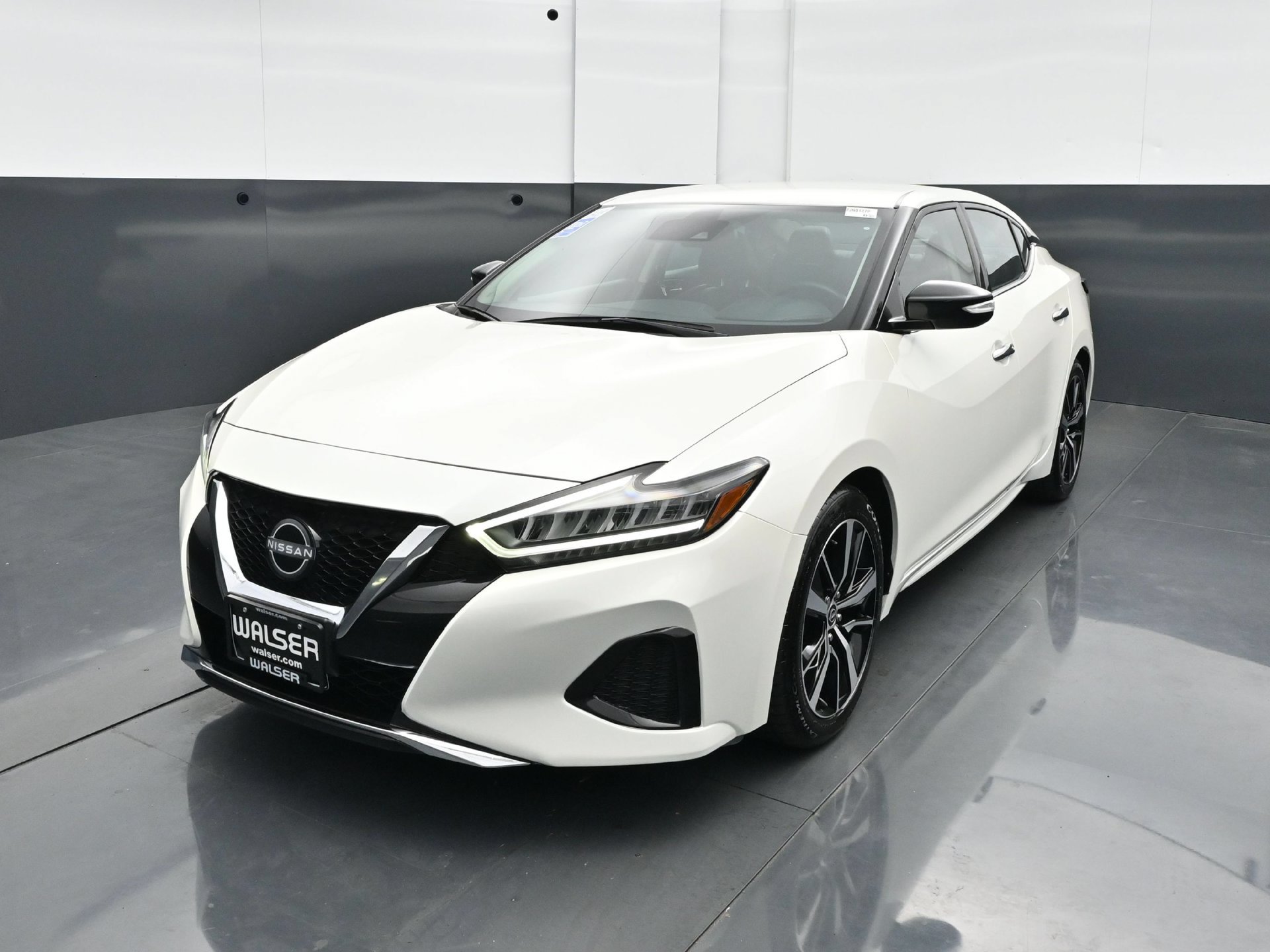 Used 2023 Nissan Maxima SV w/ Floor Mat Group FWD image 1