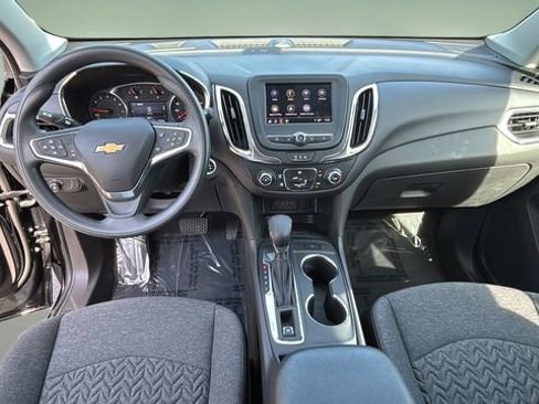 Used 2024 Chevrolet Equinox LT FWD image 16