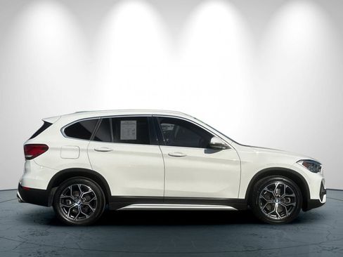 Used 2020 BMW X1 xDrive28i w/ Premium Package image 3