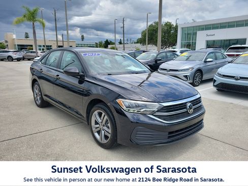 Used 2022 Volkswagen Jetta SE FWD image 1