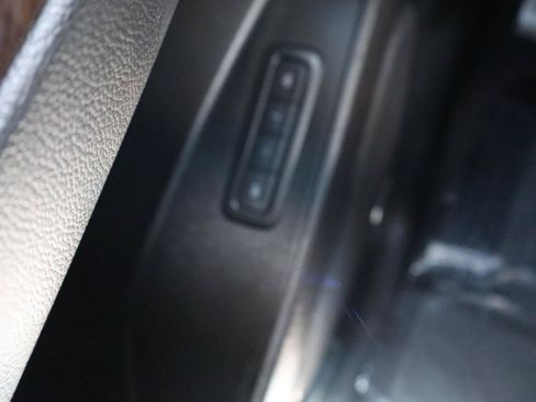Used 2019 Chevrolet Suburban LT AWD/4WD image 27