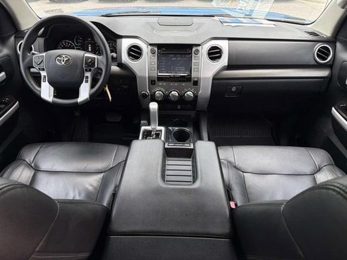 Used 2018 Toyota Tundra SR5 w/ SR5 Upgrade Package AWD/4WD image 21