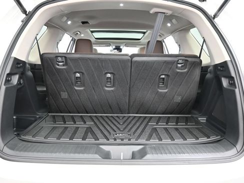 Used 2025 Honda Pilot Elite image 31