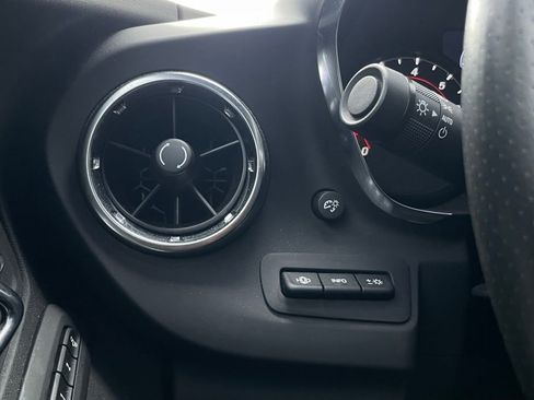 Used 2021 Chevrolet Camaro SS RWD image 13