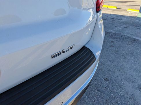 Used 2024 GMC Yukon SLT image 10