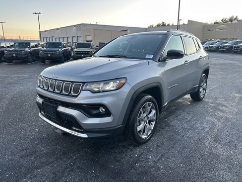 Used 2022 Jeep Compass Limited w/ Sun and Sound Group image 3