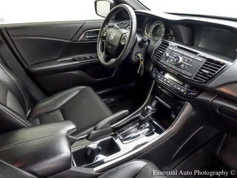 Used 2016 Honda Accord Sport image 29