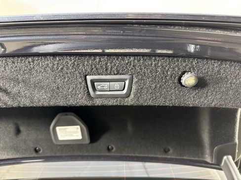 Used 2020 BMW 740i xDrive 740i xDrive w/ Cold Weather Package image 34