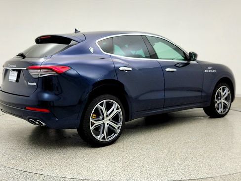 Used 2023 Maserati Levante GT AWD/4WD image 5