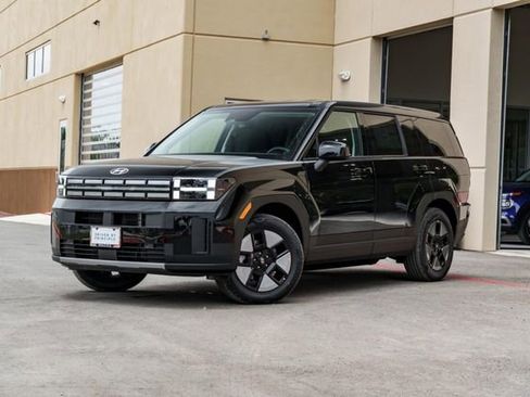 New 2026 Hyundai Santa Fe SE image 2