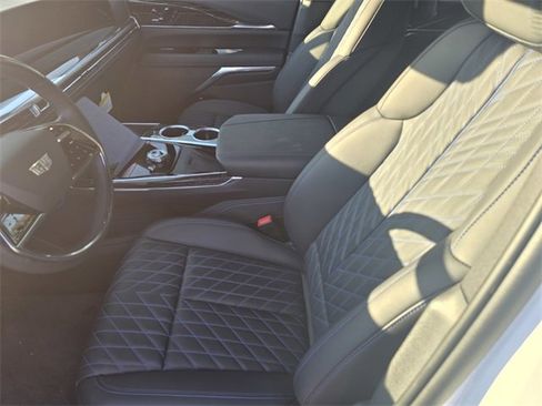 New 2025 Cadillac Escalade IQ Luxury 1 w/ Smart Trailering package image 20