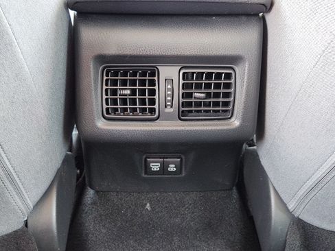 Used 2025 Toyota Camry LE FWD image 31