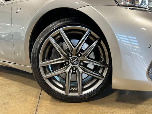 Used 2019 Lexus IS 350 F Sport w/ F Sport Package RWD image 10