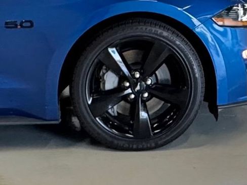 Used 2022 Ford Mustang GT Premium w/ Black Accent Package RWD image 26