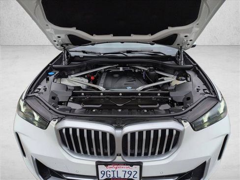 Used 2024 BMW X5 xDrive40i w/ Parking Assistance Package AWD/4WD image 24