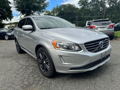 Used 2016 Volvo XC60 T6 w/ Climate Package AWD/4WD image 7