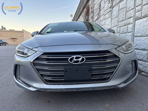 Used 2017 Hyundai Elantra Limited image 16