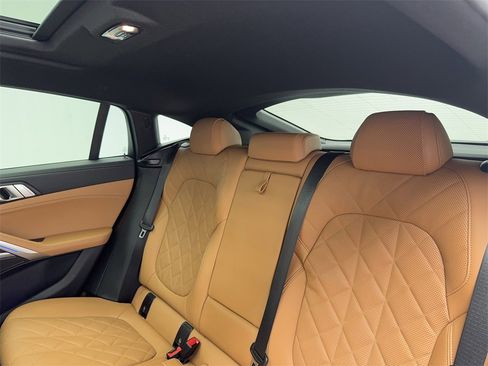 Used 2023 BMW X6 xDrive40i w/ M Sport Package image 40