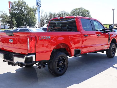 Used 2024 Ford F250 XL w/ FX4 Off-Road Package AWD/4WD image 9
