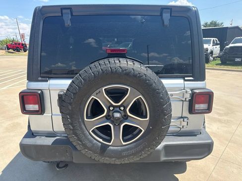 Used 2022 Jeep Wrangler Unlimited Sport AWD/4WD image 6