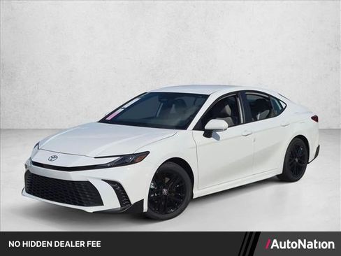 New 2026 Toyota Camry SE FWD image 1