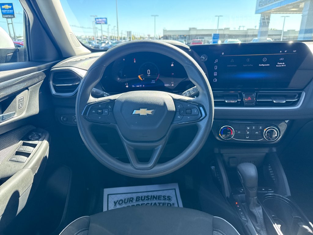 Used 2025 Chevrolet TrailBlazer LT AWD/4WD image 15