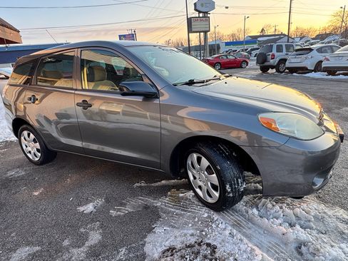 Used 2006 Toyota Matrix 2WD image 8