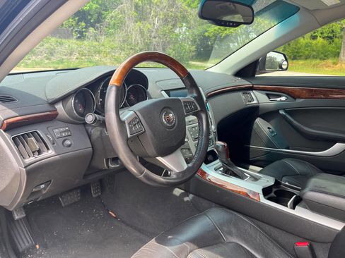 Used 2010 Cadillac CTS Luxury RWD image 8