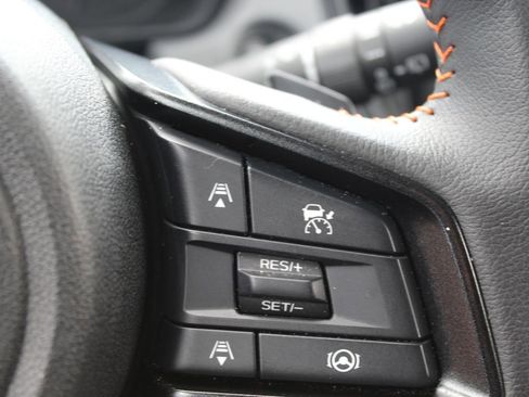 Used 2025 Subaru Crosstrek 2.5i Limited AWD/4WD image 11