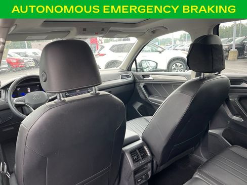 Used 2022 Volkswagen Tiguan SE FWD image 14