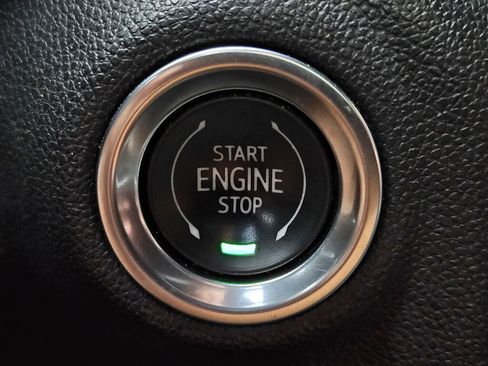 Used 2021 GMC Sierra 1500 AT4 w/ AT4 Value Package AWD/4WD image 17