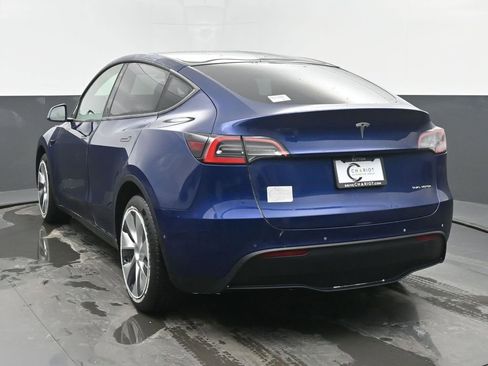 Used 2020 Tesla Model Y Long Range image 4