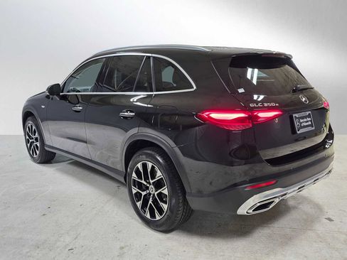 Used 2025 Mercedes-Benz GLC 350e 4MATIC image 5