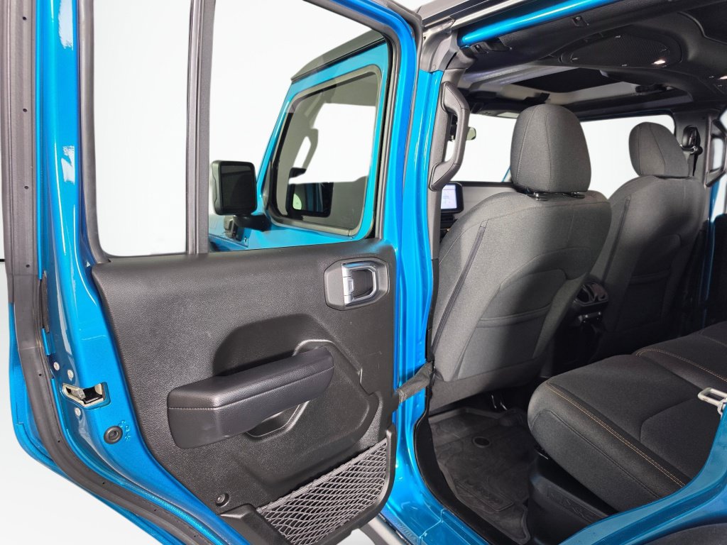 Used 2024 Jeep Wrangler Unlimited AWD/4WD image 30