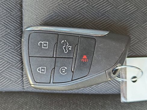 Used 2024 Chevrolet Silverado 2500 LT image 36