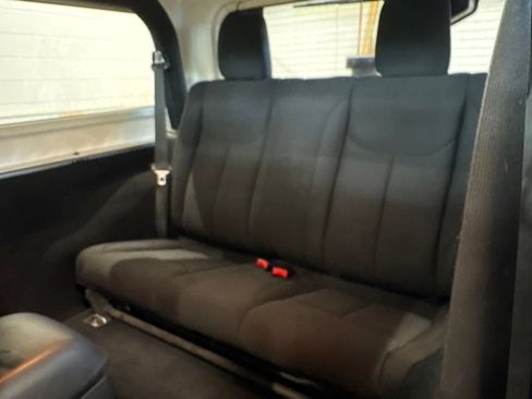 Used 2015 Jeep Wrangler Sport AWD/4WD image 12