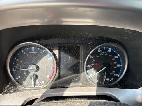 Used 2018 Toyota RAV4 LE w/ Carpet Mat Package image 20