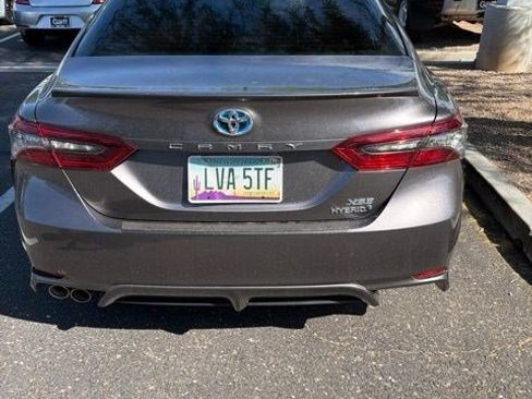 Used 2022 Toyota Camry XSE w/ Navigation Upgrade Package FWD image 1
