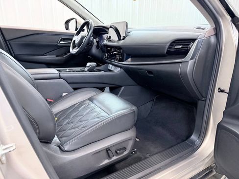 Used 2023 Nissan Rogue Platinum w/ Platinum Premium Package FWD image 35