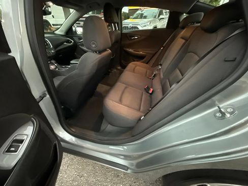 Used 2024 Chevrolet Malibu LT FWD image 17