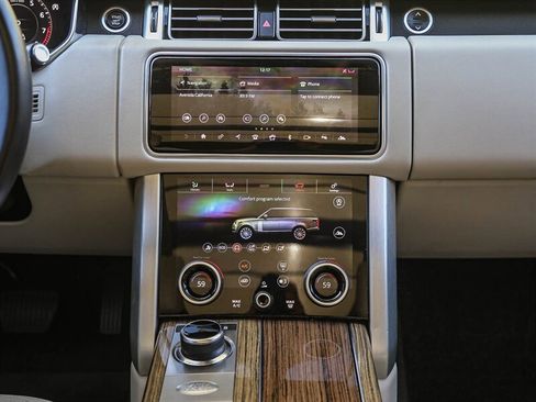 Used 2019 Land Rover Range Rover HSE image 18