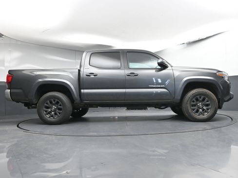 Used 2020 Toyota Tacoma SR5 image 26